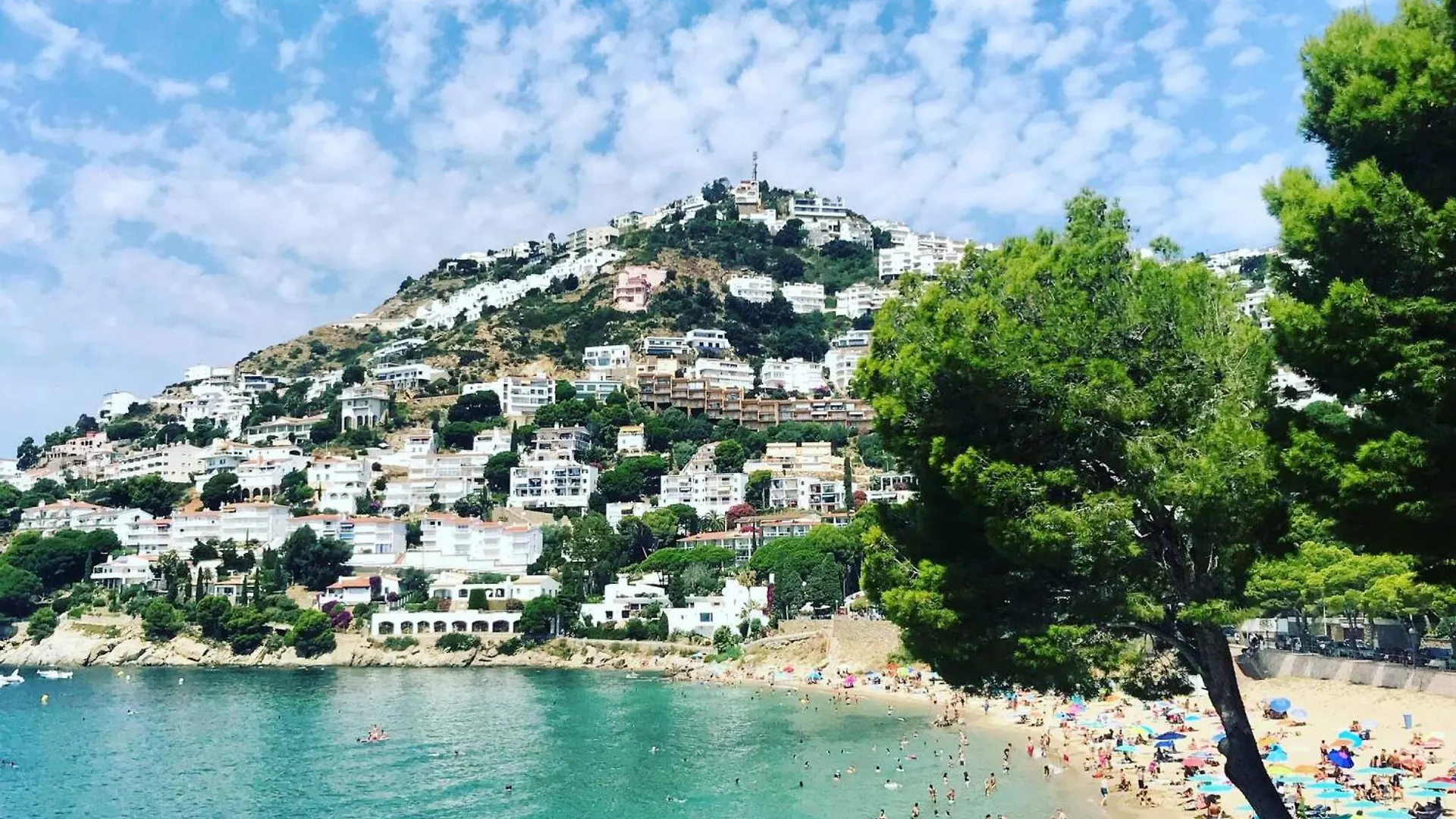 Apartamento En Roses A 2 Minutos De La Playa Con Vista Al Mar Girona 0*,  Spain
