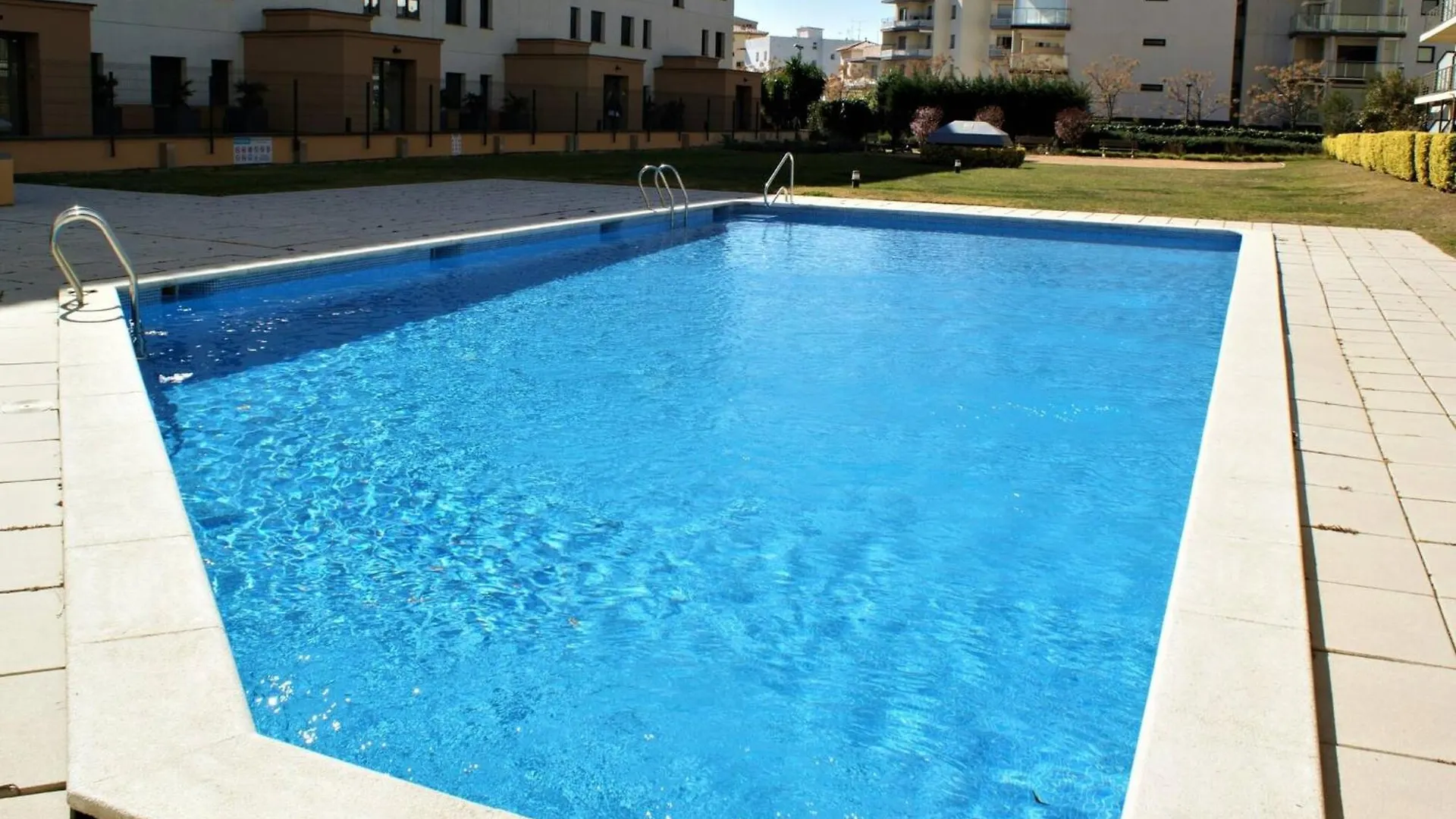 Apartamento En Roses A 2 Minutos De La Playa Con Vista Al Mar Girona Apartment