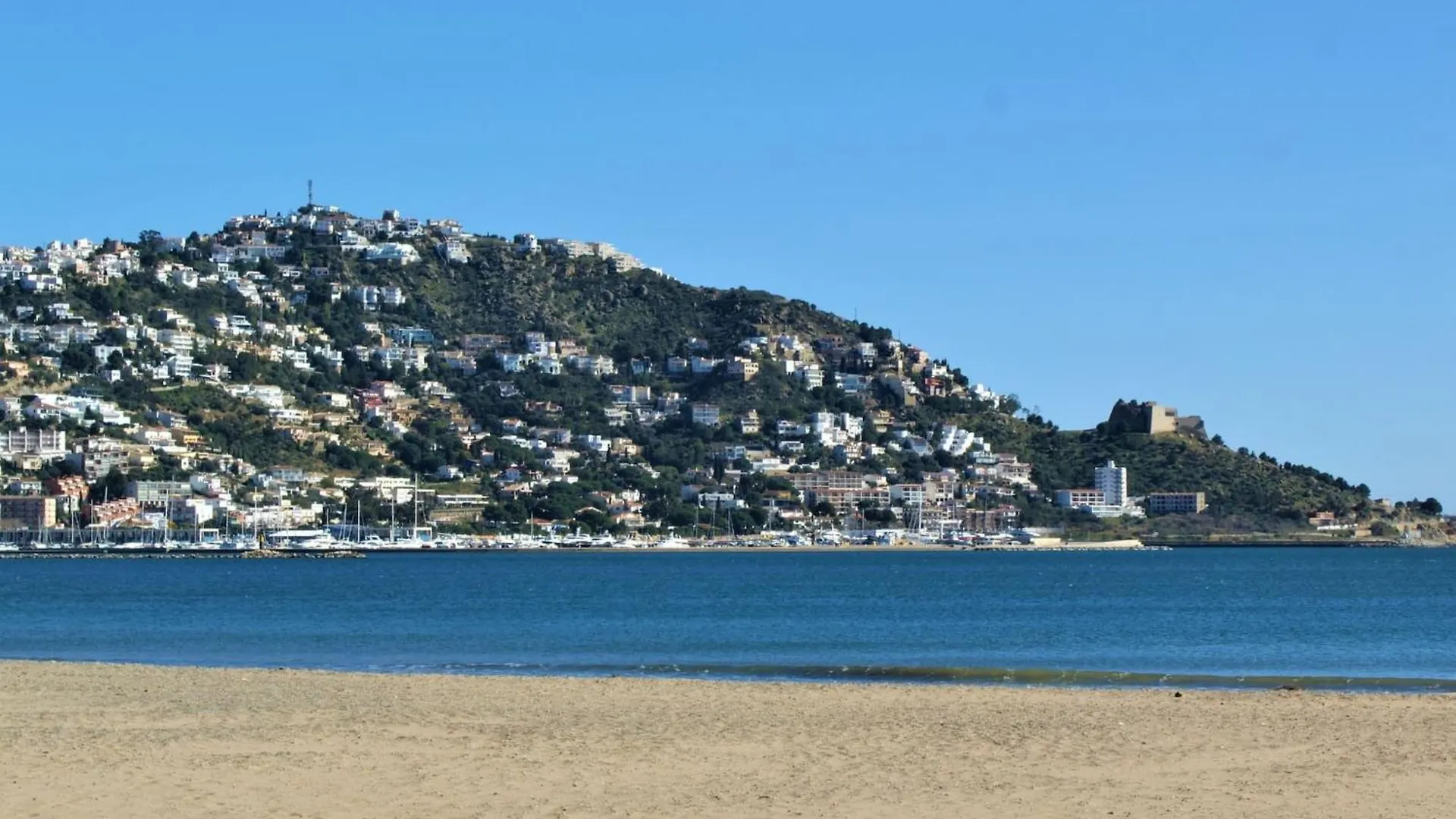 Apartamento En Roses A 2 Minutos De La Playa Con Vista Al Mar Gerona 0*,